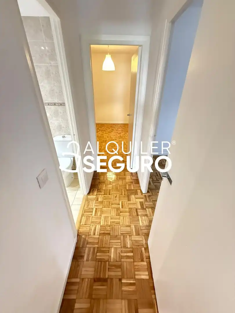 Flat for rent in Madrid  with Air Conditioner and Terrace