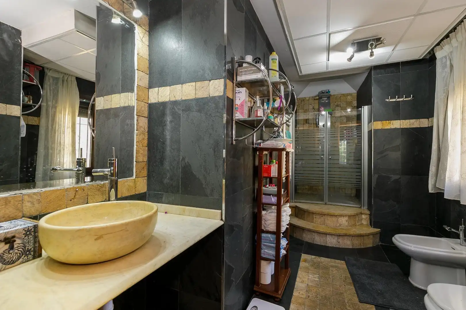Baño de Casa o chalet en venta en Las Gabias con Aire acondicionado, Calefacción y Jardín privado