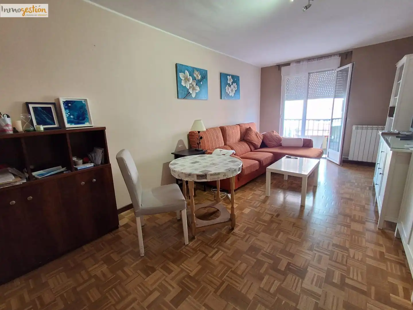 Sala d'estar de Pis en venda en Tudela de Duero amb Calefacció i Traster