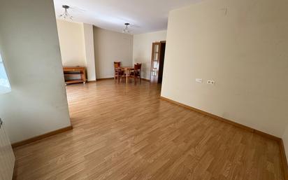 Living room of Flat for sale in  Lleida Capital  with Air Conditioner, Heating and Parquet flooring
