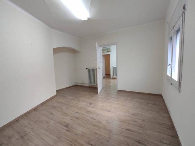 Oficina en Alquiler en Joan Maragall en Eixample Nord