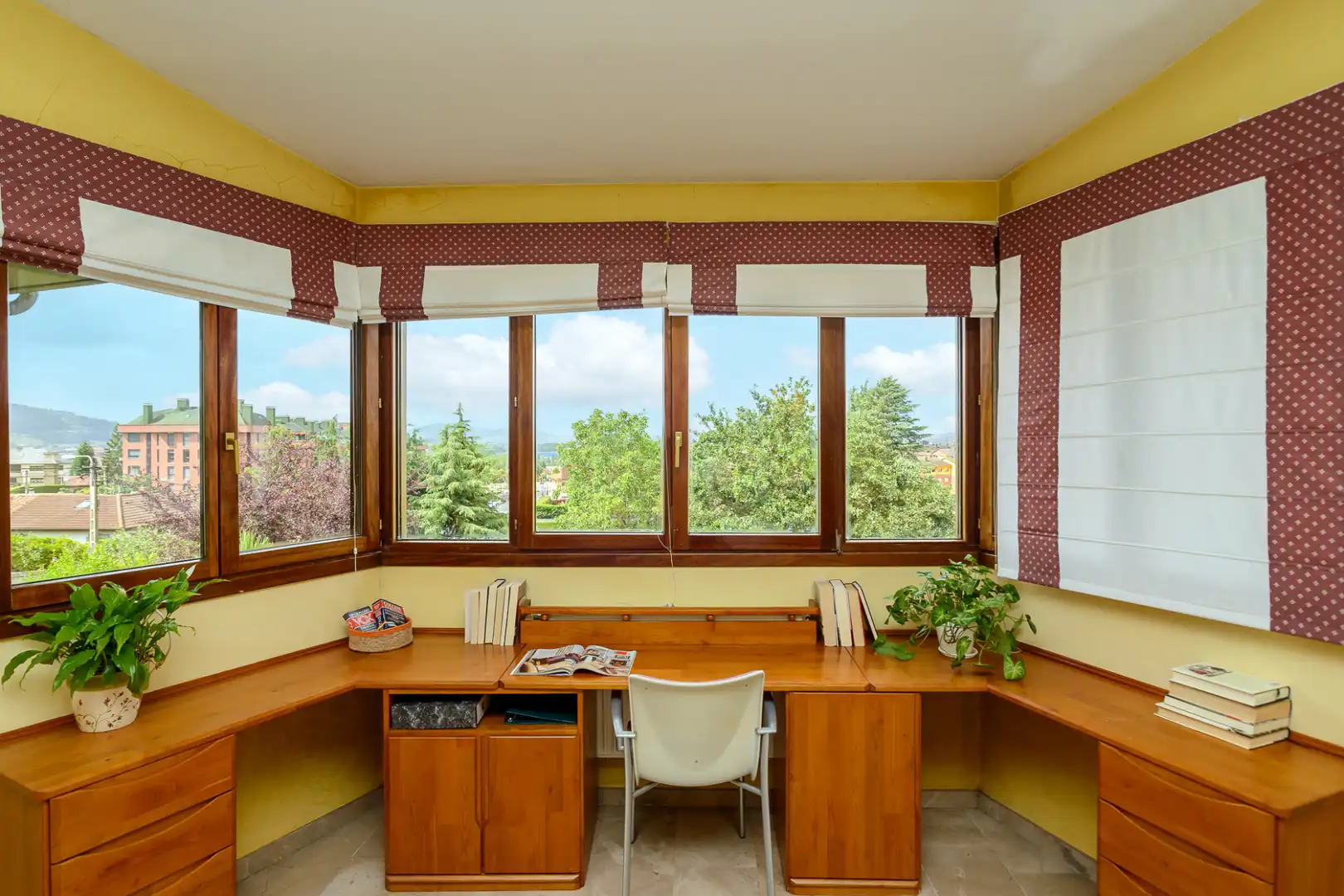 Habitación de Casa o chalet en venta en Oviedo  con Calefacción, Jardín privado y Parquet