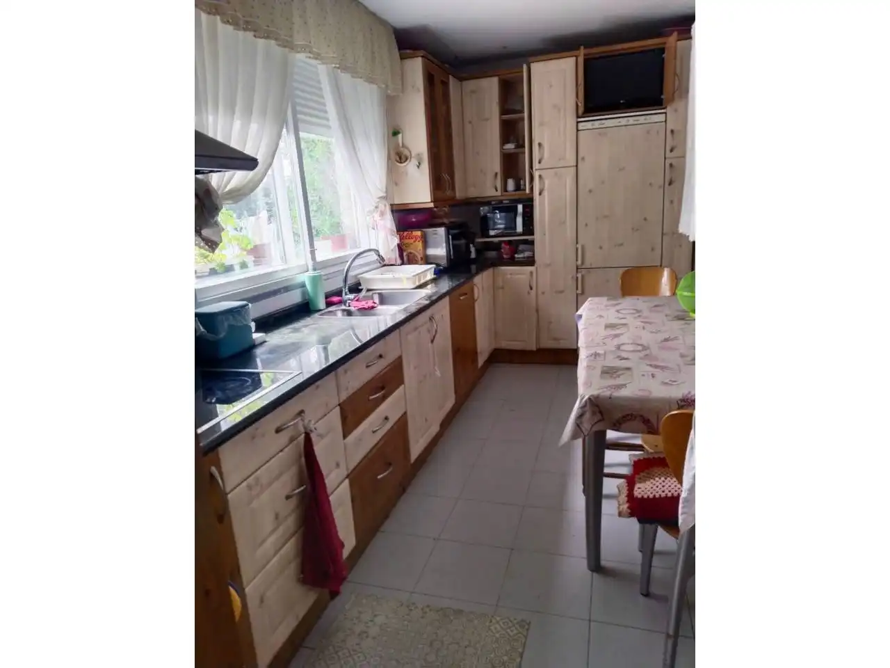 Cuina de Casa o xalet en venda en Villariezo amb Calefacció, Jardí privat i Parquet