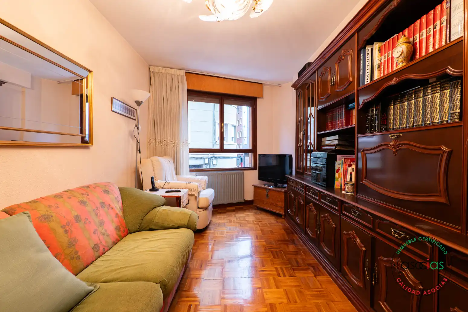 Sala de estar de Piso en venta en Gijón  con Calefacción, Parquet y Terraza