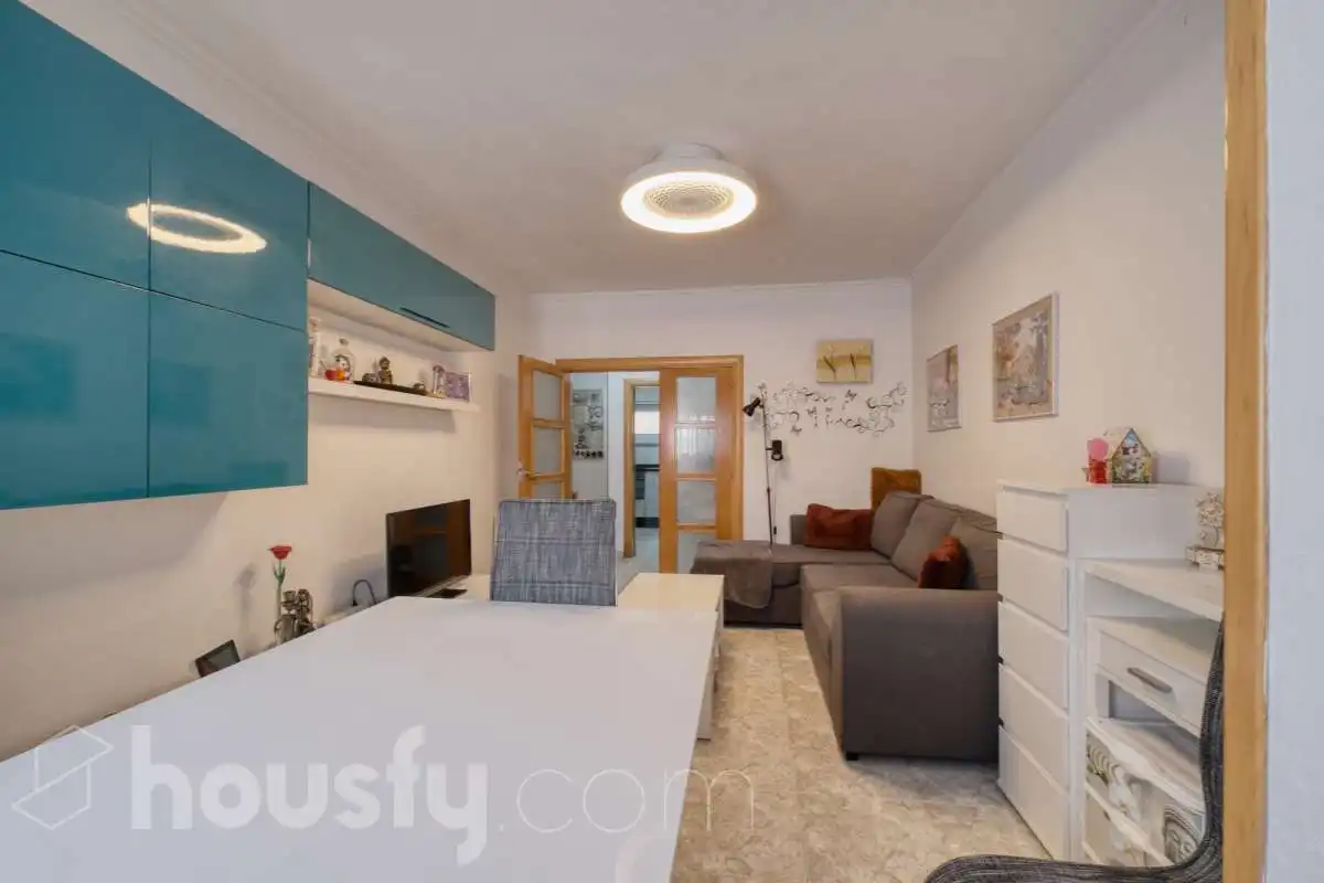 Living room of Flat for sale in Vilafranca del Penedès  with Air Conditioner, Heating and Storage room