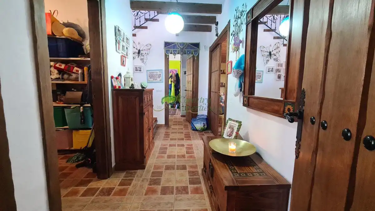 Finca rústica en venda en Canillas de Albaida amb Aire condicionat, Calefacció i Jardí privat