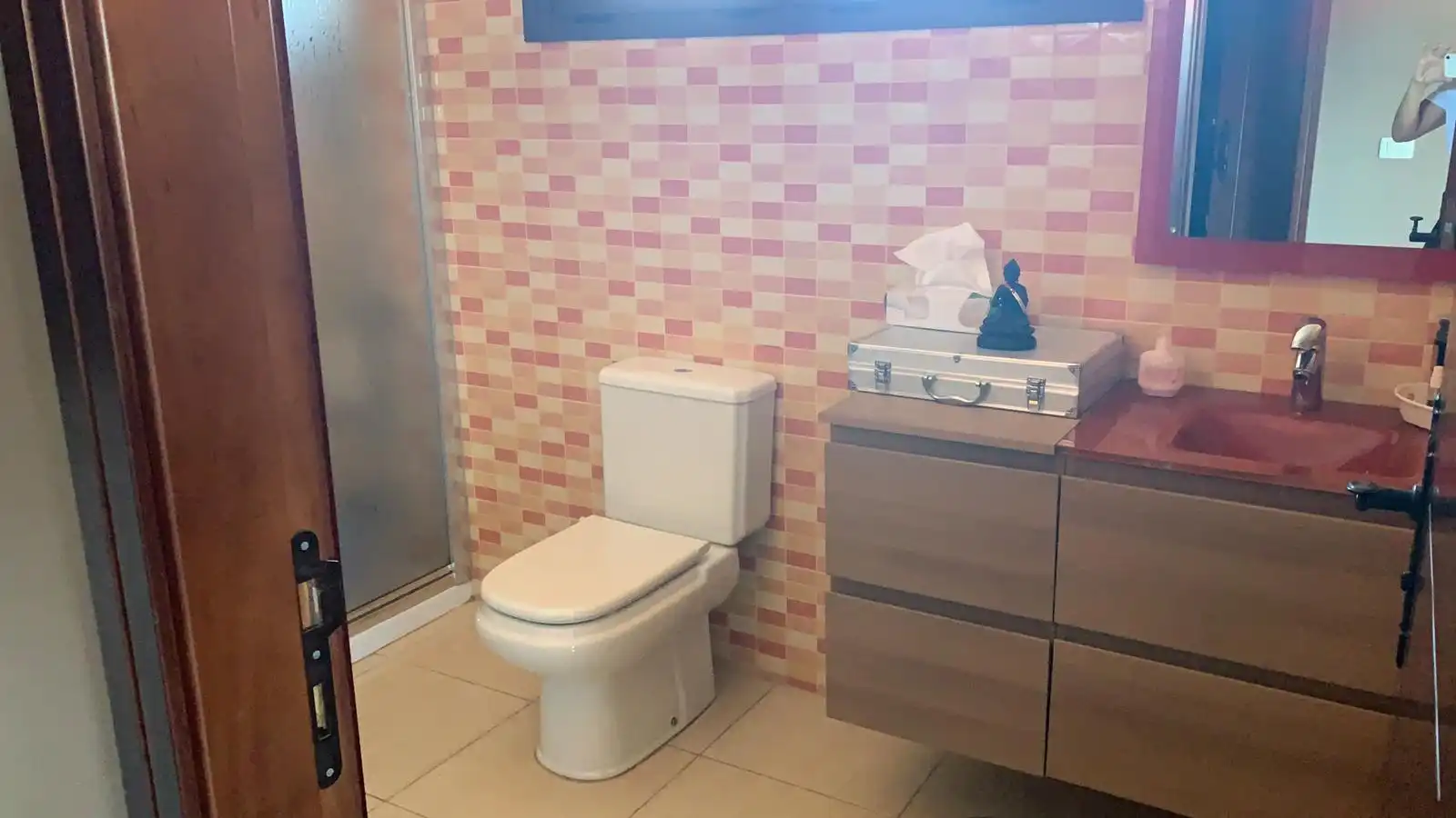 Baño de Casa adosada en venta en Santa Lucía de Tirajana con Aire acondicionado, Terraza y Trastero