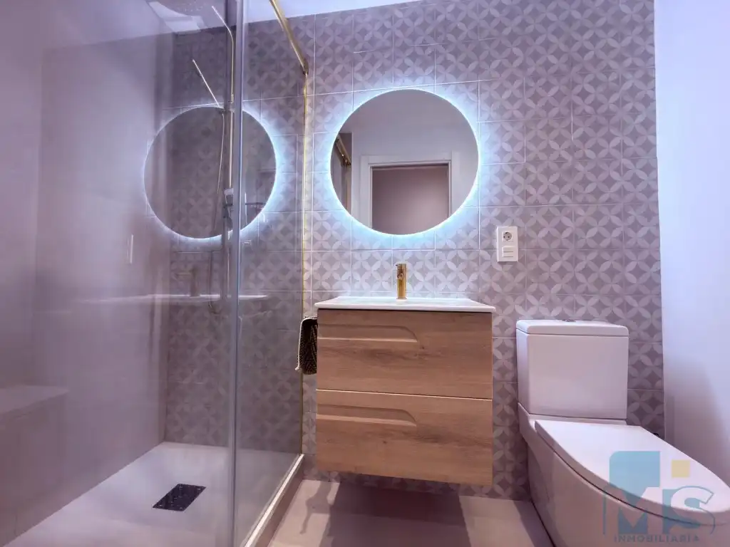 Baño de Piso en venta en Pasaia con Amueblado