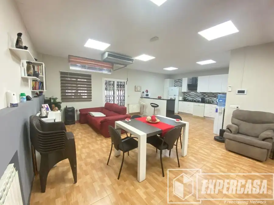 Living room of Houses for sale in Torrent  with Air Conditioner, Heating and Terrace