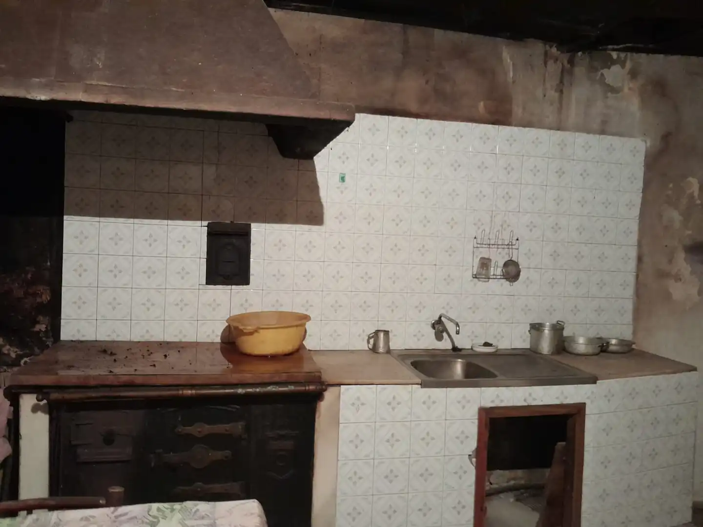 Cuina de Casa o xalet en venda en Covelo amb Jardí privat i Terrassa