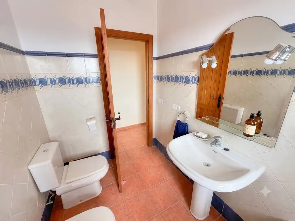 Baño de Finca rústica en venta en Almáchar con Jardín privado, Trastero y Piscina