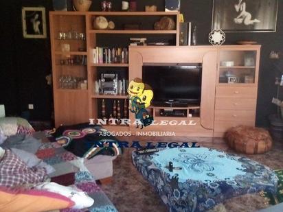 Living room of Flat for sale in Carbajosa de la Sagrada  with Terrace and Furnished