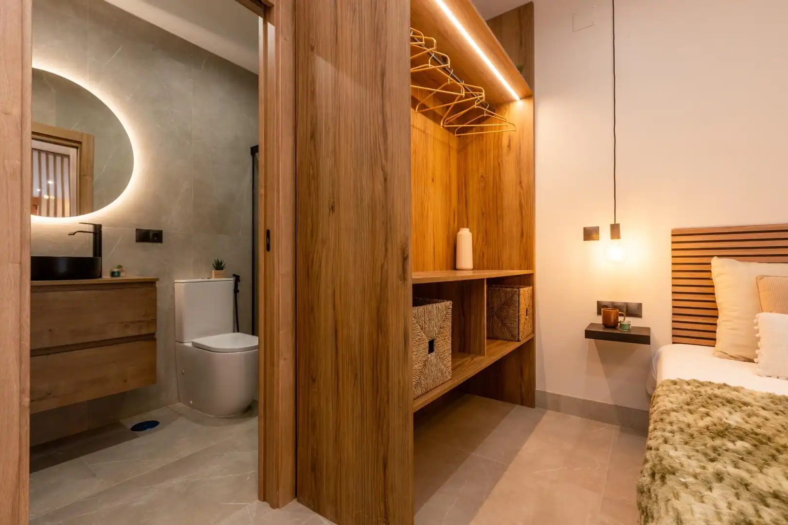 Bathroom of Study for sale in Granada  with Air Conditioner, Heating and Alarm