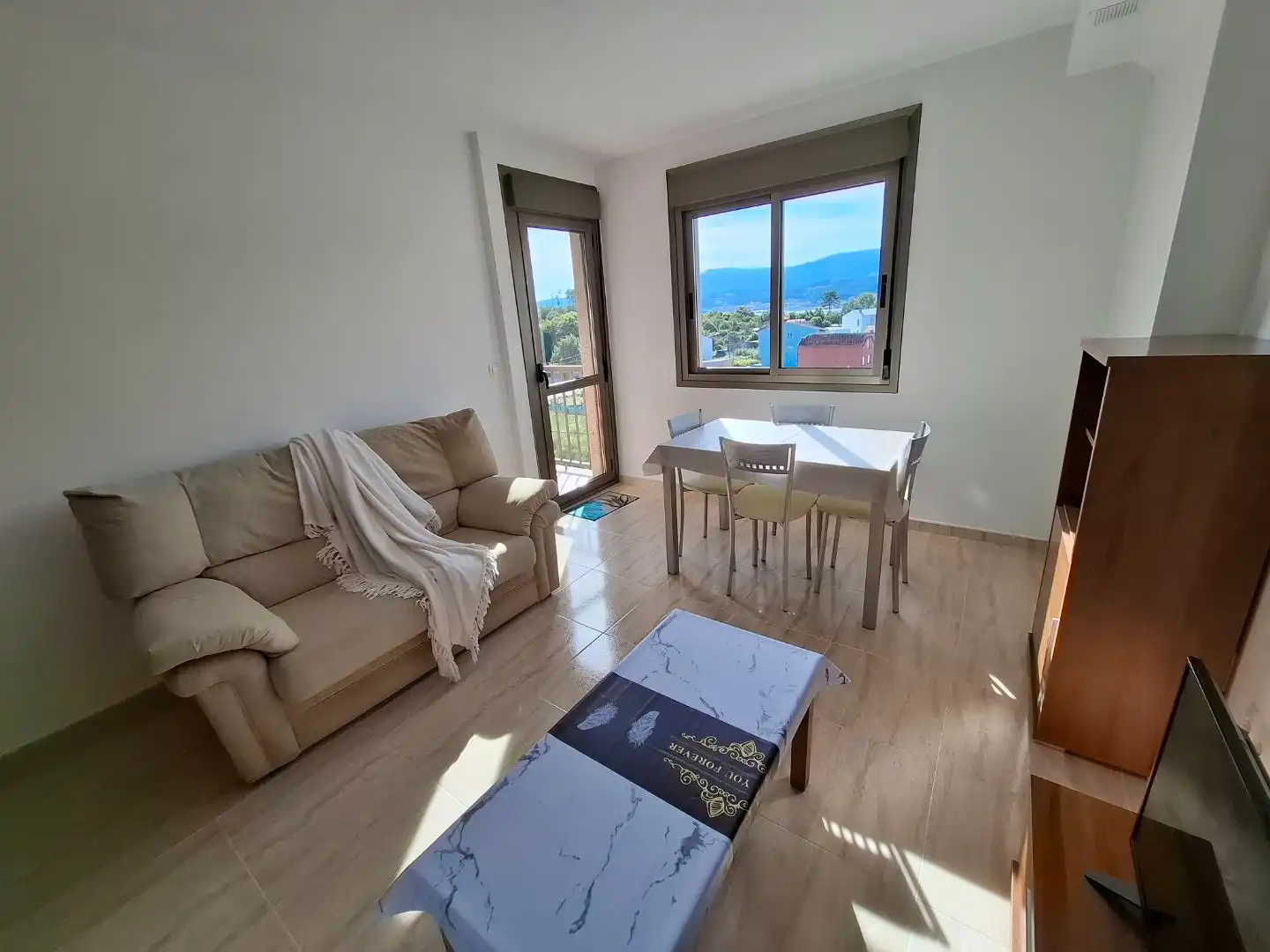 Wohnzimmer von Wohnung zur Miete in Boiro mit Terrasse und Balkon