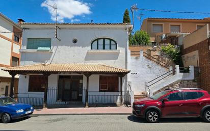 Vista exterior de Casa o xalet en venda en Jadraque amb Calefacció, Terrassa i Forn