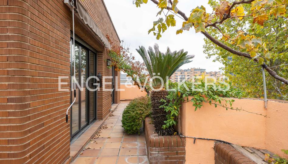 Foto 1 de Ático de alquiler en San Juan Bautista, Madrid