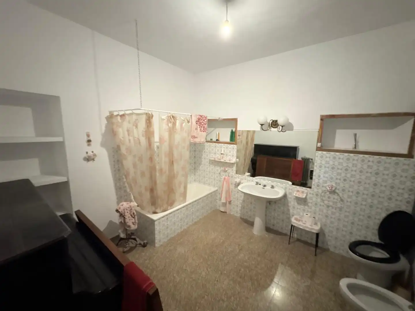 Bathroom of Houses for sale in La Font de la Figuera  with Swimming Pool