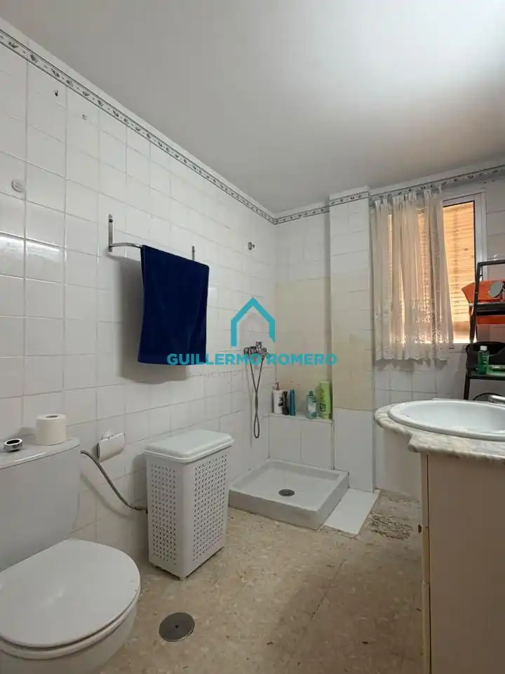 Bathroom of Flat for sale in La Puebla del Río