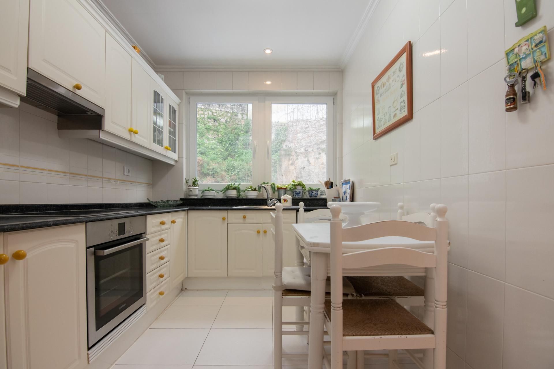 Kitchen of Flat for sale in A Coruña Capital   with Heating and Storage room