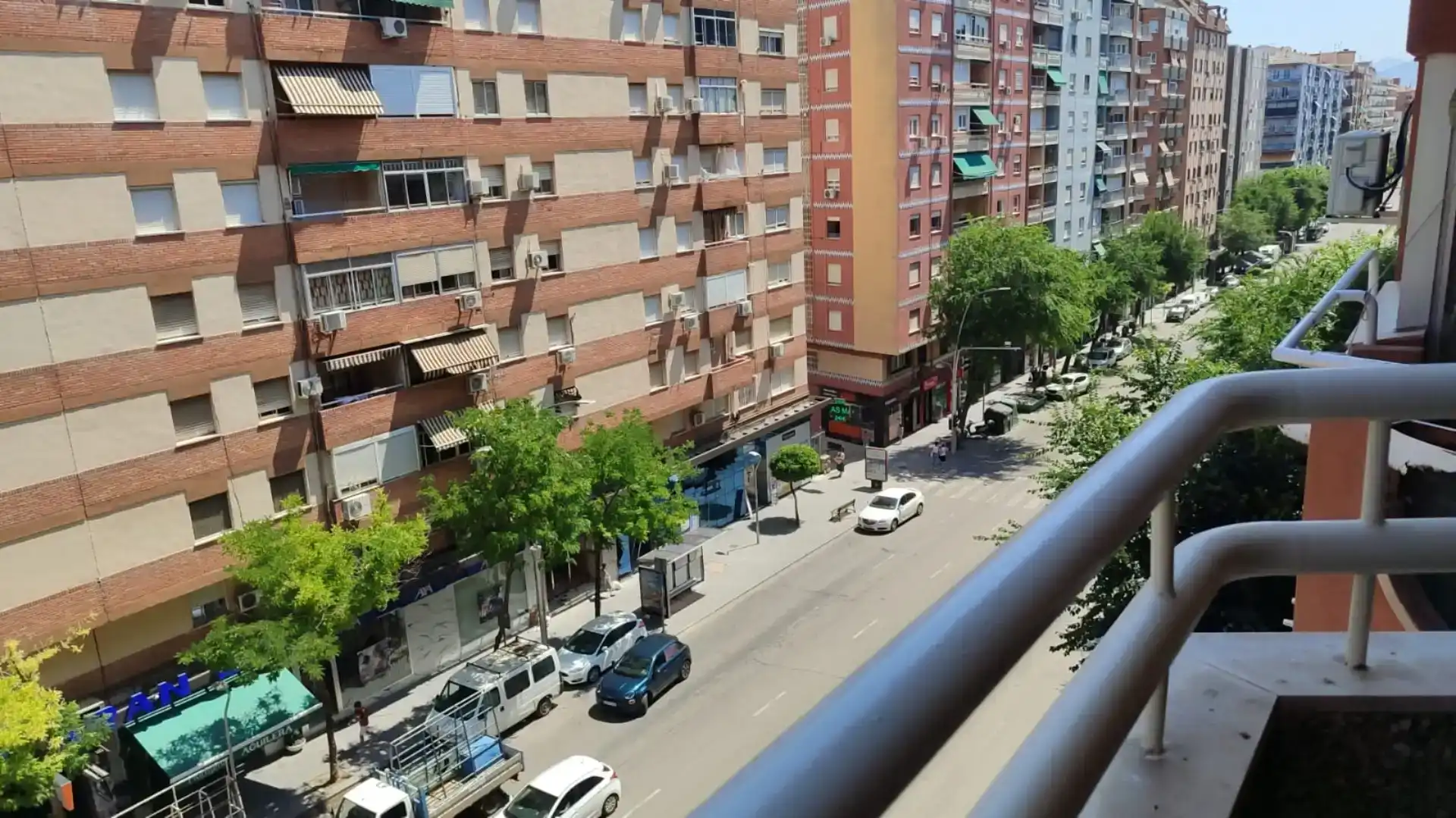 Vista exterior de Pis de lloguer en  Jaén Capital amb Aire condicionat i Balcó