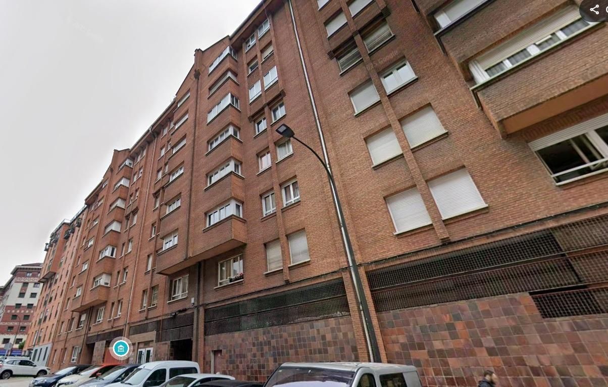 Vista exterior de Piso en venta en Avilés