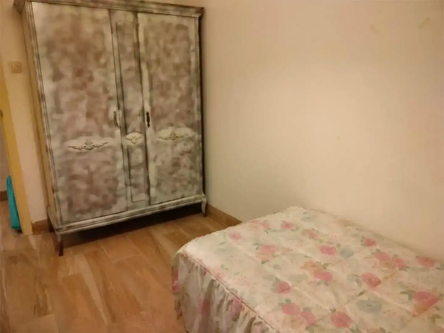 Habitación de Piso de alquiler en Vigo  con Amueblado