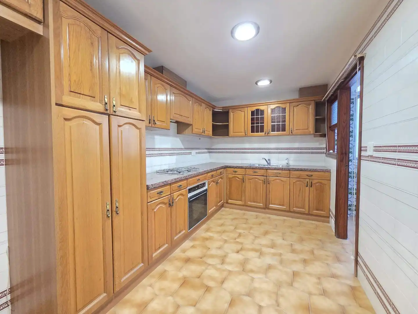 Cocina de Piso en venta en Gandia con Trastero y Balcón