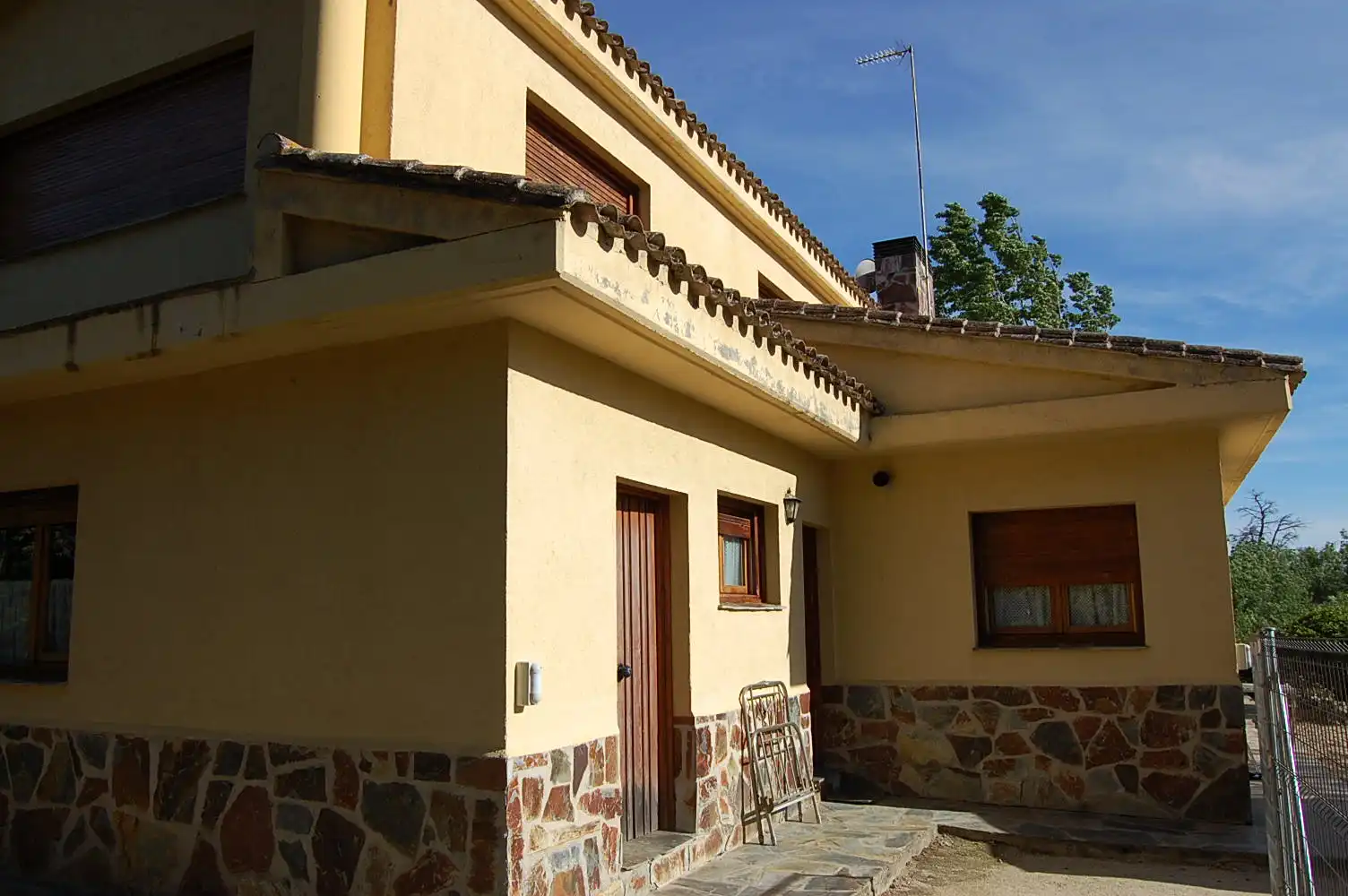 Vista exterior de Casa o xalet en venda en Galapagar amb Aire condicionat, Calefacció i Jardí privat