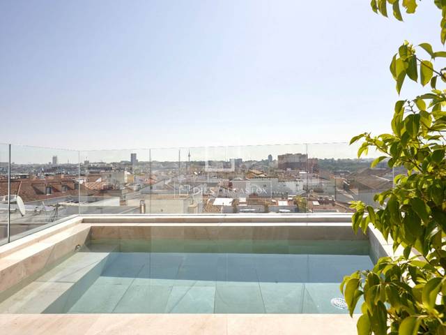 Ático en Alquiler en Cortes - Huertas