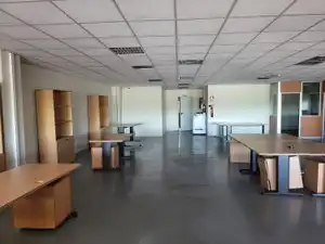 Nave industrielle à louer à Europolis