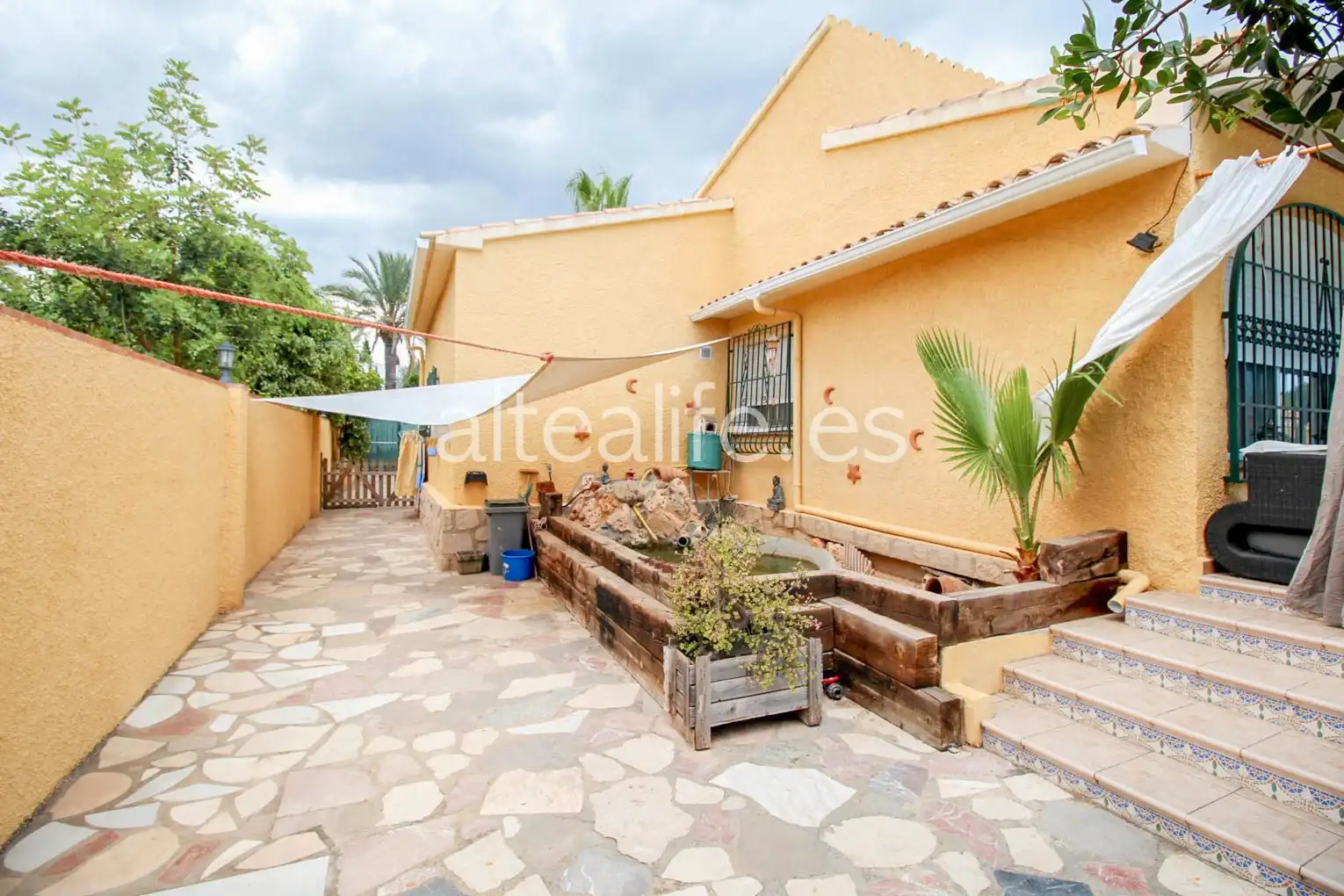 Außenansicht von Haus oder Chalet zum Verkauf in Altea mit Klimaanlage, Privatgarten und Terrasse