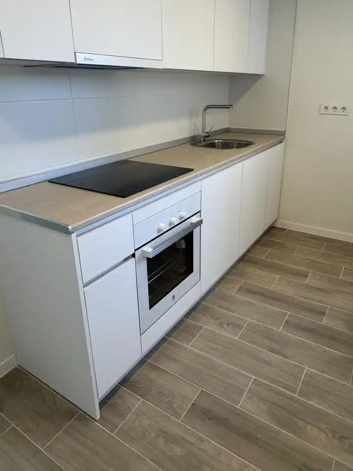 Ground floor with pool to rent in Avenida de Aguas Vivas, imagen 4