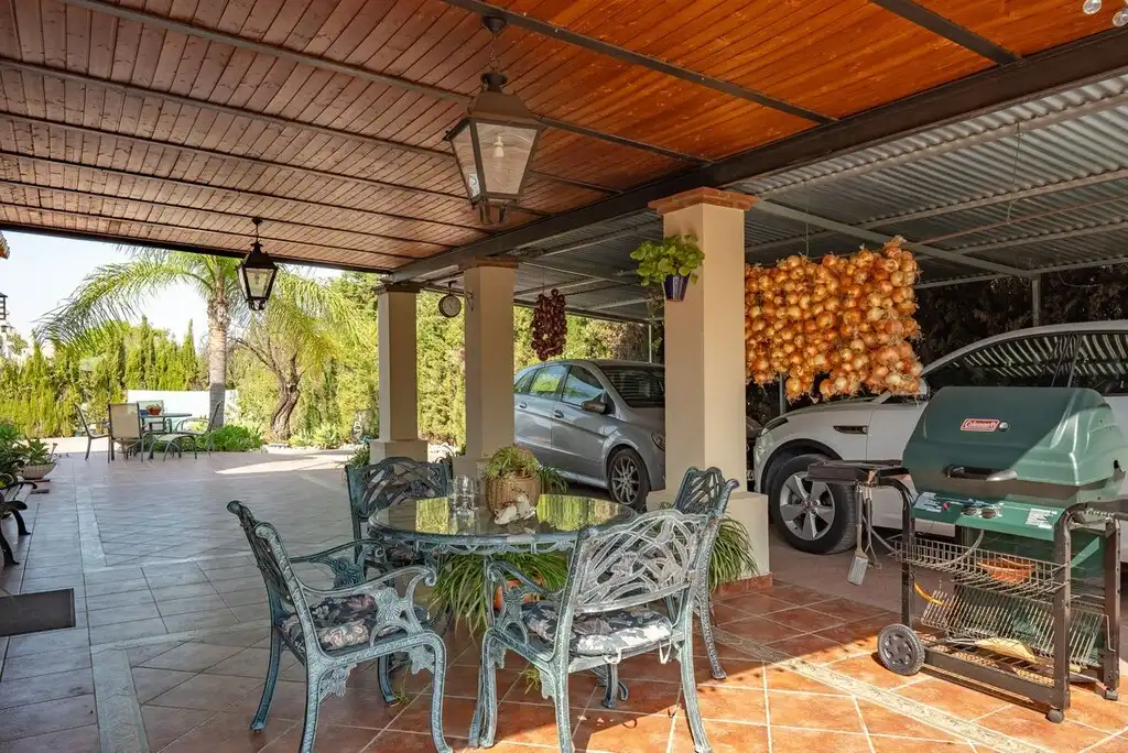 Detached house with garden for sale in Coín, imagen 3