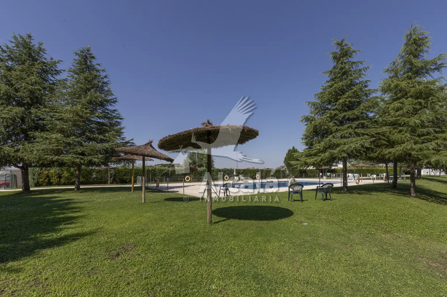 Swimming pool of Flat for sale in Loeches  with Air Conditioner, Heating and Private garden