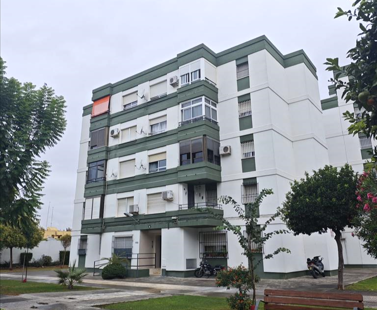 Flat for sale in Ronda De Los Alunados, El Retiro - La Vid