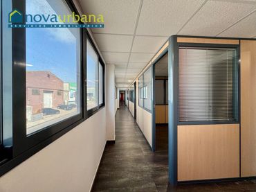 Oficina amb ascensor de lloguer a Xirivella - CL MORERES, LES