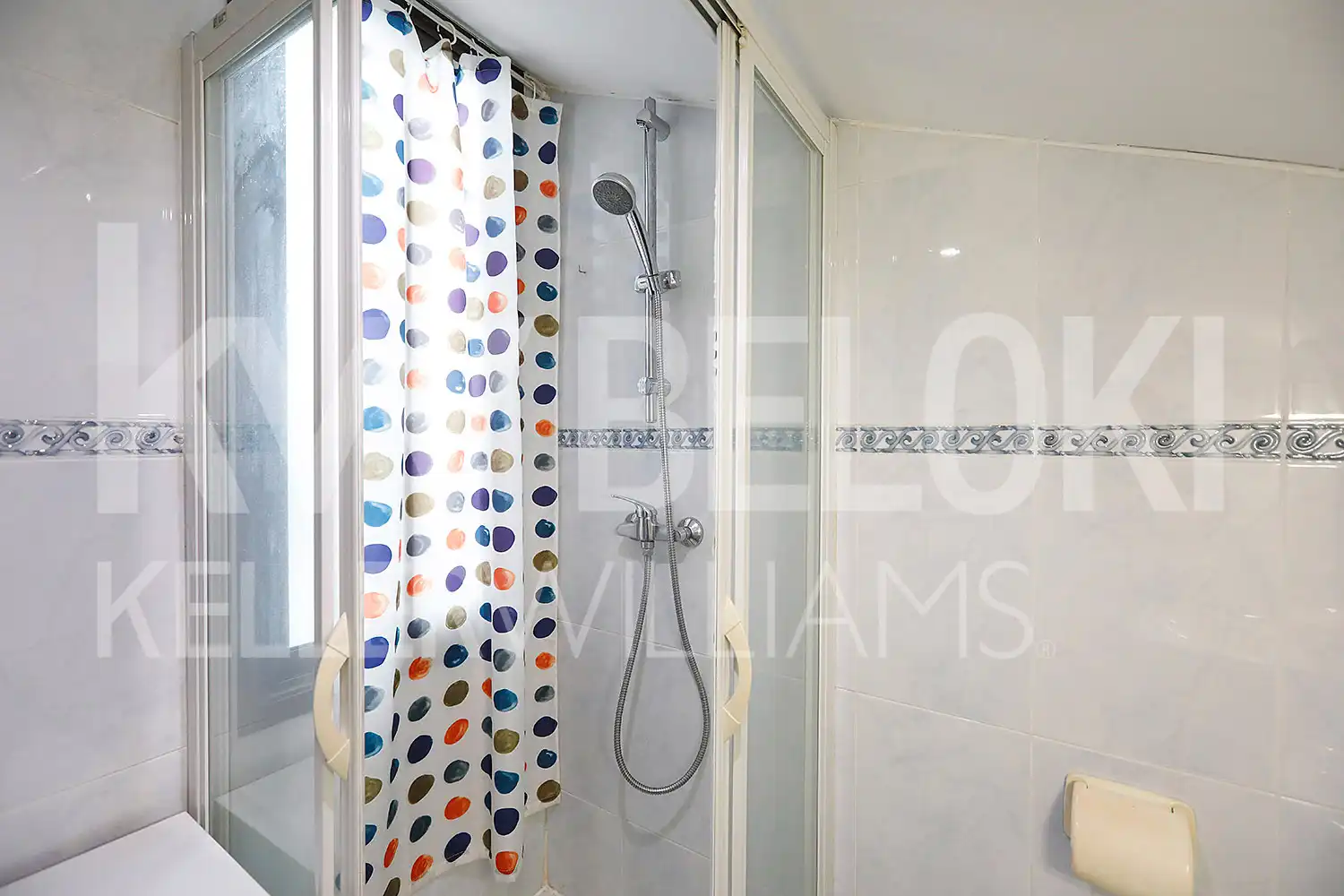 Bathroom of Flat for sale in Pasaia