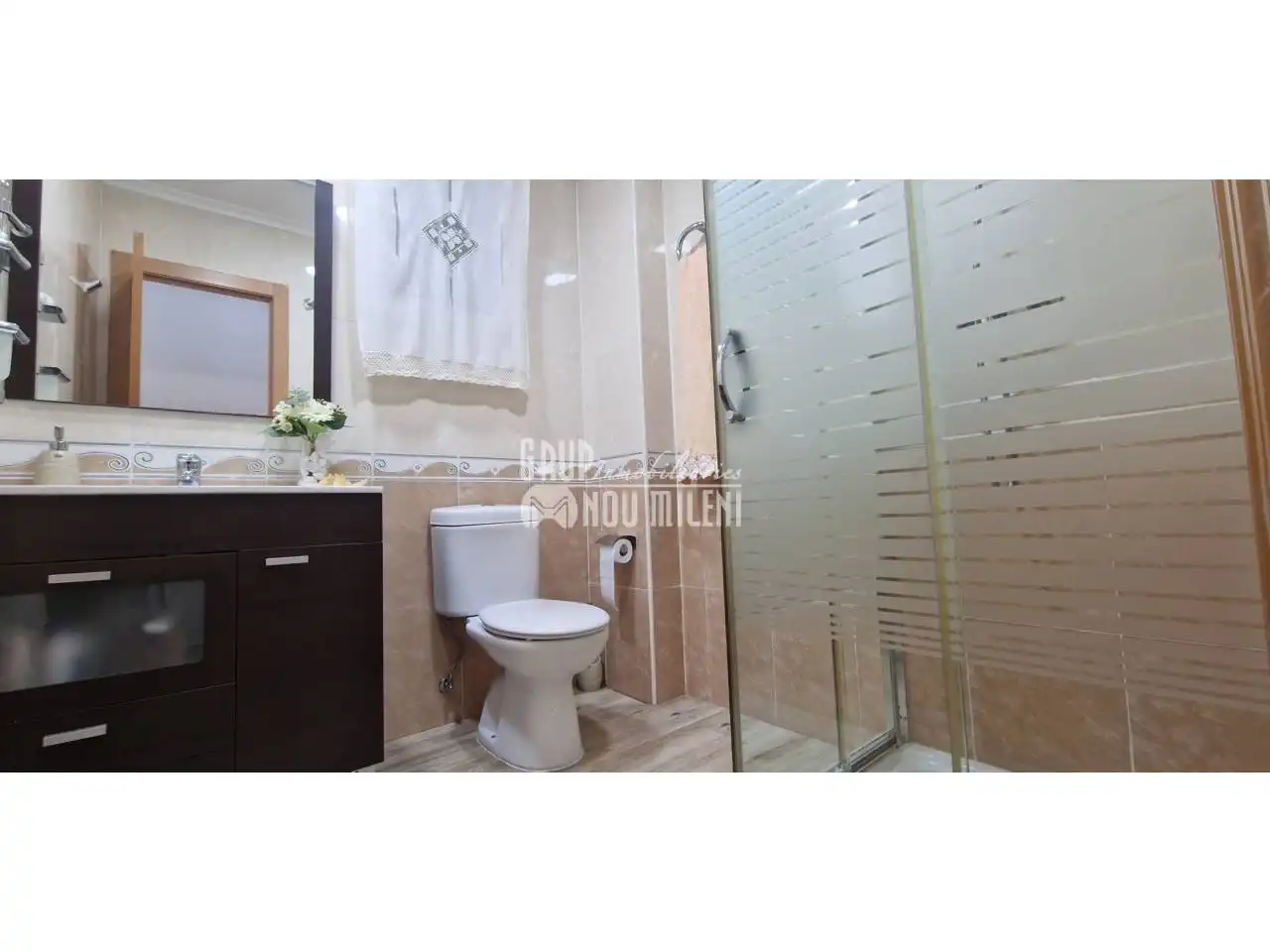 Bathroom of Houses for sale in Picassent  with Air Conditioner, Private garden and Terrace