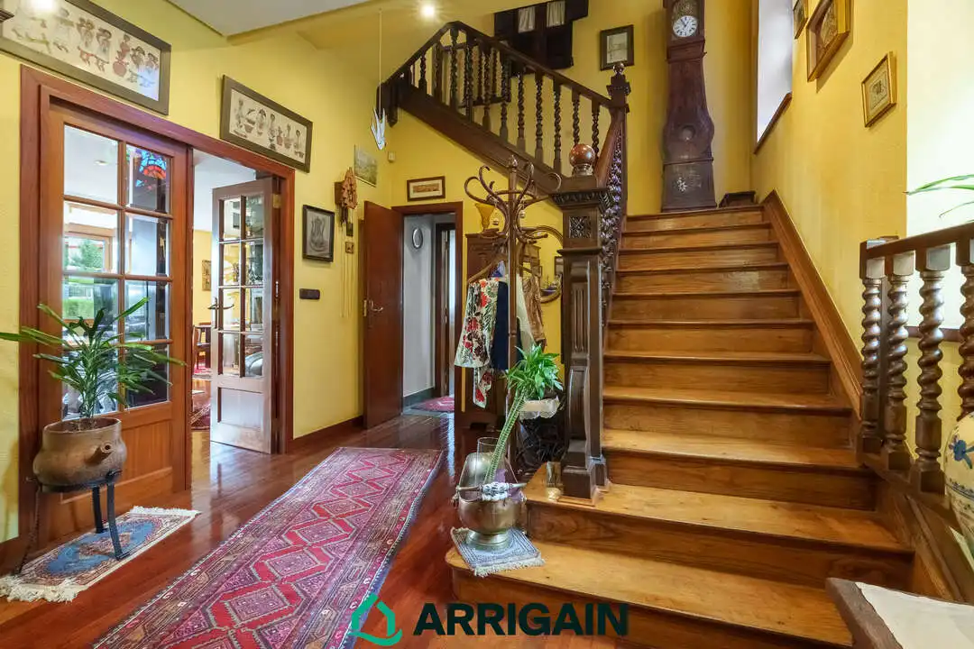 Casa o chalet en venta en Irun  con Calefacción, Jardín privado y Terraza