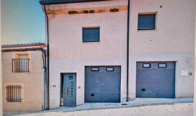 Casa adosada en Venta en La Hiniesta