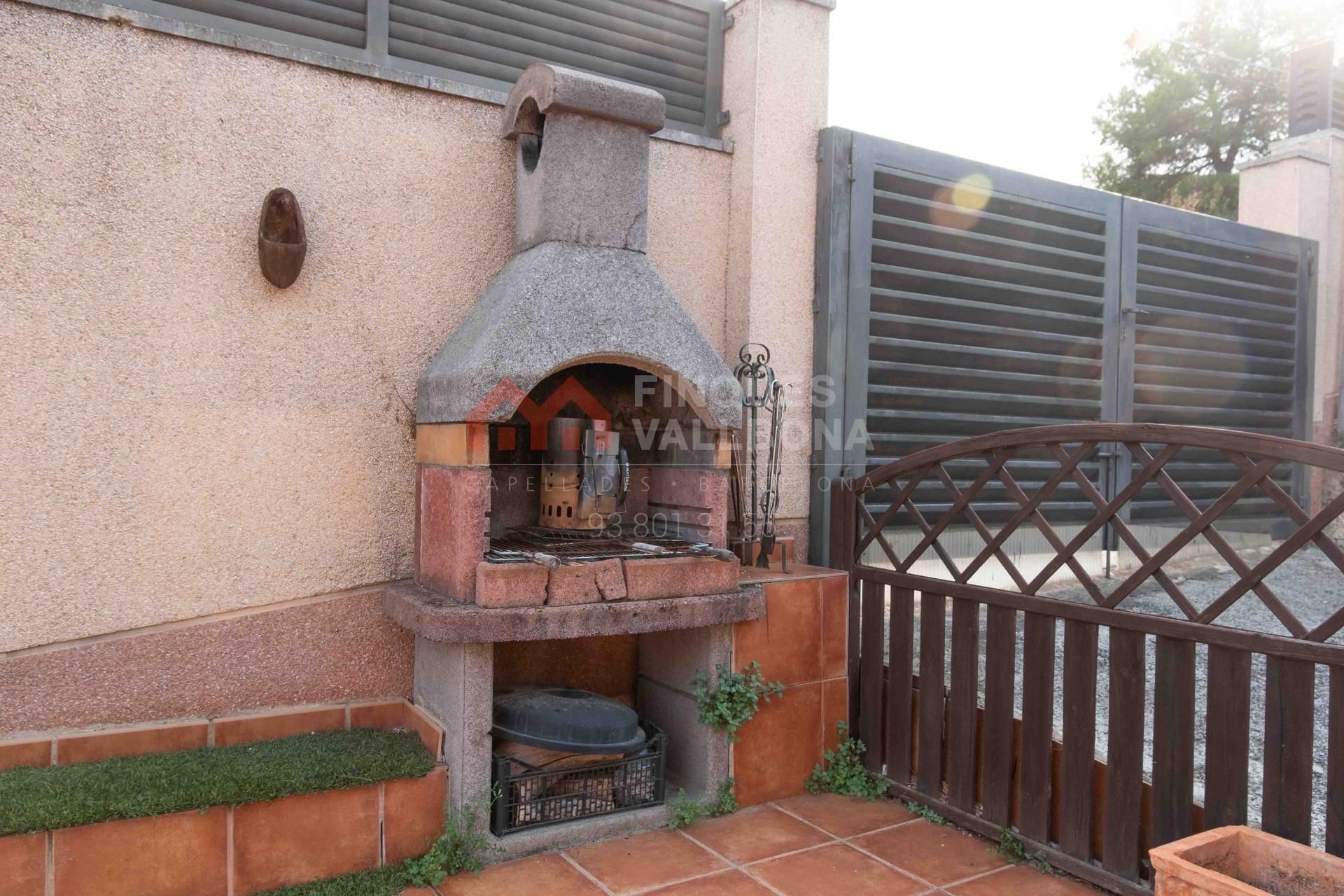 Terrassa de Casa o xalet en venda en La Torre de Claramunt amb Aire condicionat, Calefacció i Jardí privat