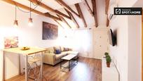 Living room of Flat to rent in  Madrid Capital  with Air Conditioner, Heating and Balcony