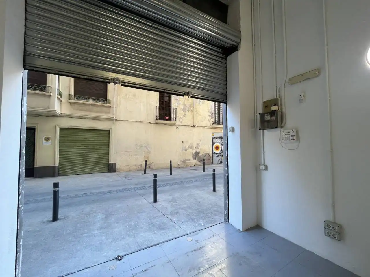 Vista exterior de Local de lloguer en Barcelona amb Alarma