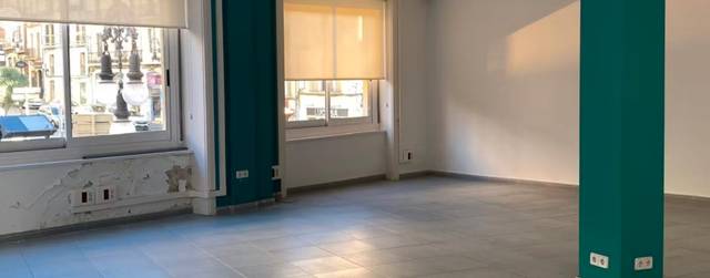 Local comercial en Alquiler en Barris Marítims