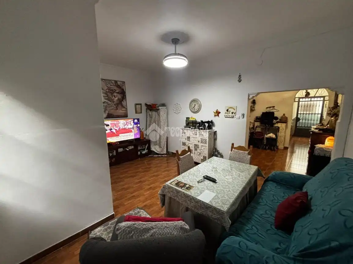 Casa aparellada amb terrassa en venda a Los Palacios y Villafranca, imagen 11
