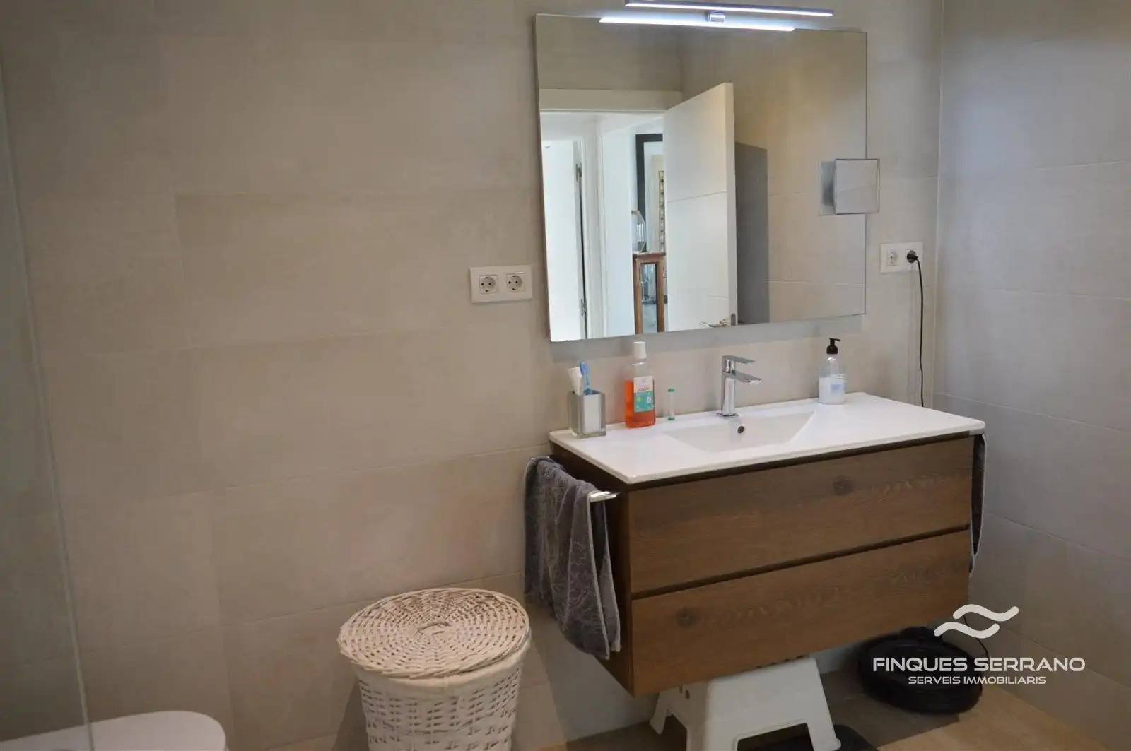 Baño de Casa o chalet en venta en Vilanova i la Geltrú con Calefacción, Terraza y Trastero