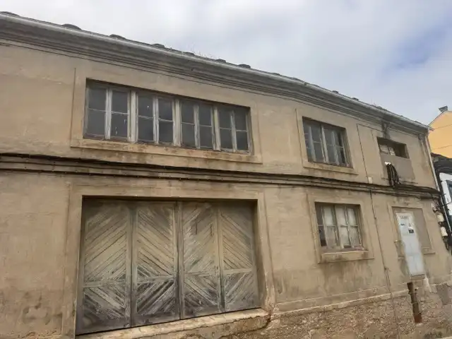 Vista exterior de Nau industrial en venda en Ribadeo