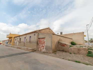 Terreno residenziale in vendita a San Cayetano