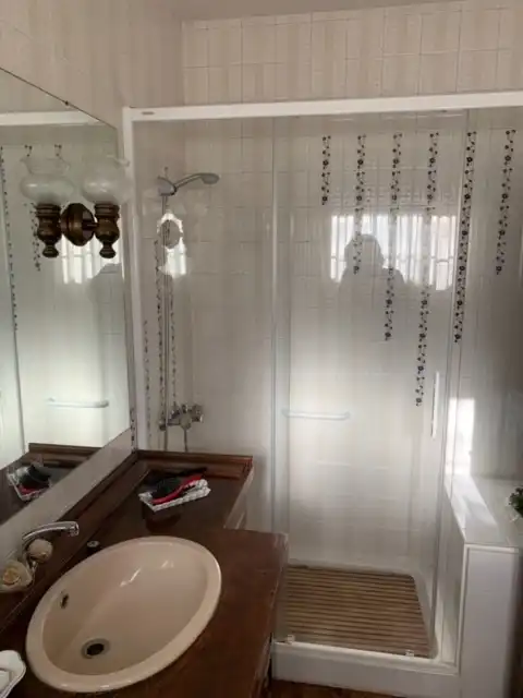 Baño de Casa o chalet en venta en La Adrada  con Calefacción, Jardín privado y Trastero