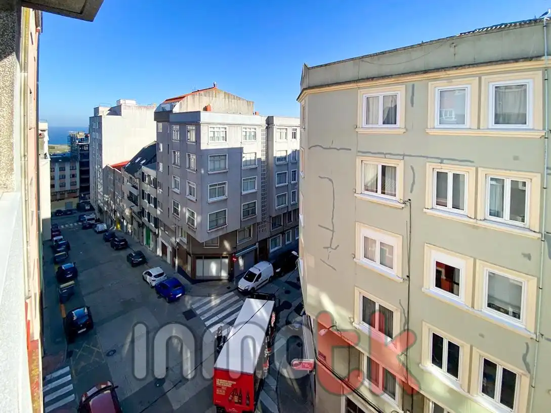 Vista exterior de Piso en venta en A Coruña Capital  con Parquet y Trastero